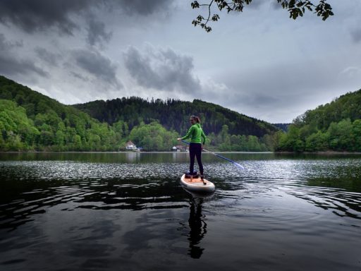 SUP na Jeziorze Lubachowskim