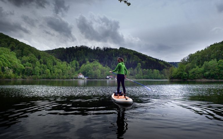 SUP na Jeziorze Lubachowskim