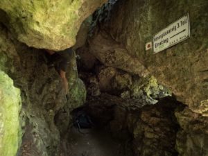 Przejście przez jaskinie na Höhenglücksteig