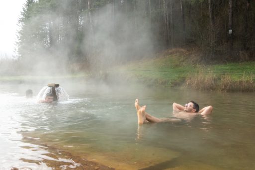 Kalameny Medokys gorace zrodlo na Slowacji