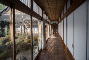 Tradycyjny japonski dom - nocleg u buddyjskich mnichow w Koyasaan